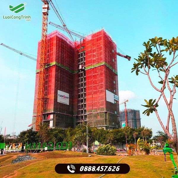 Lưới bao che công trình màu cam